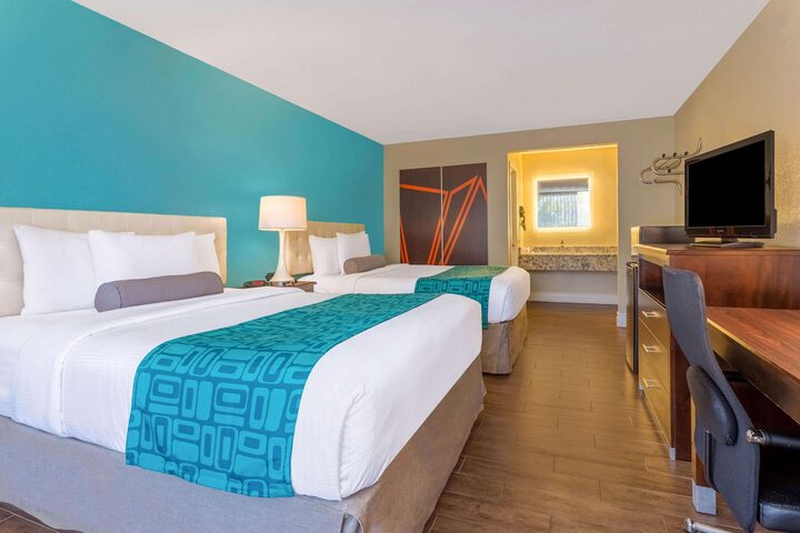 Room 20 of 34