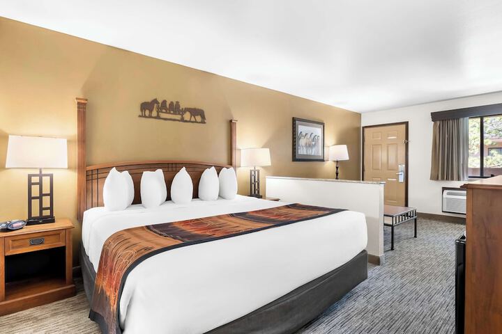 Room 21 of 36