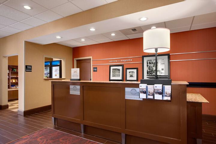 Hampton Inn Magnolia