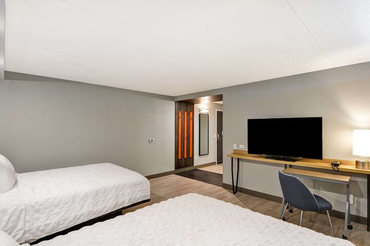 Room 19 of 46