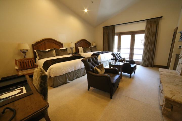 Room 140 of 500