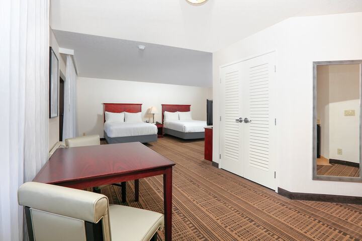 Room 34 of 66