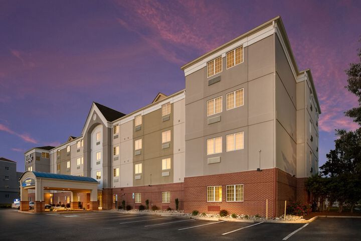 Hotel 2 of 33