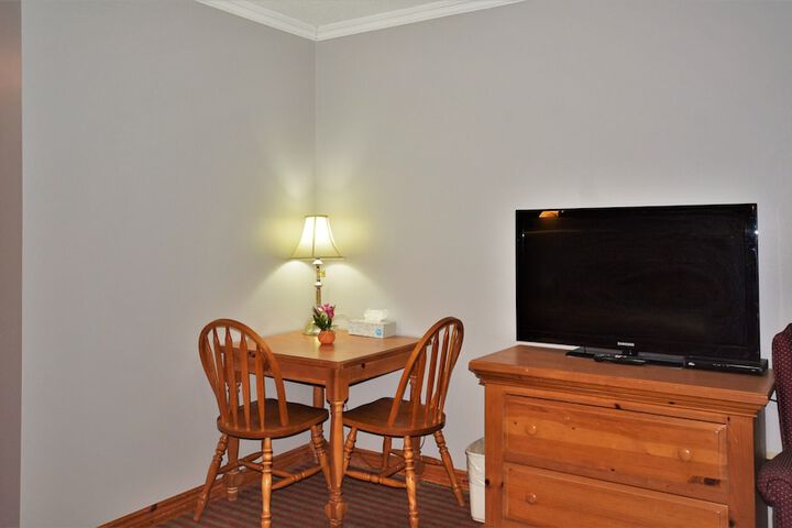 Room 114 of 181