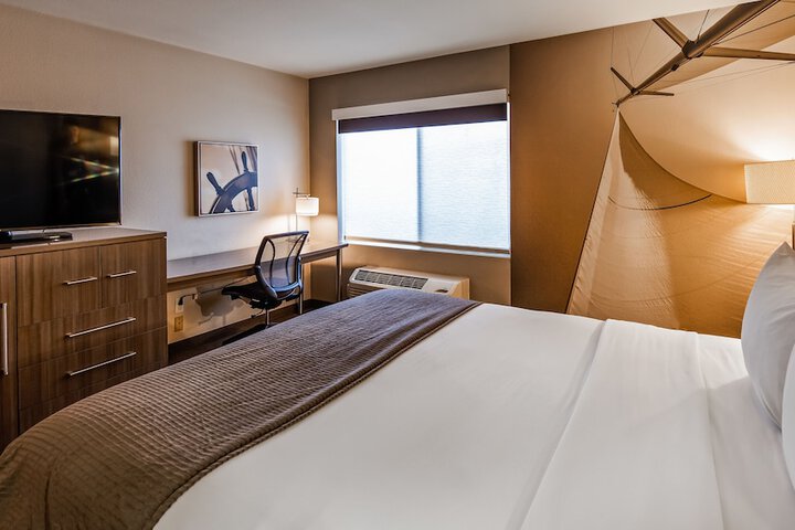 Executive Inn & Suites Embarcadero Cove