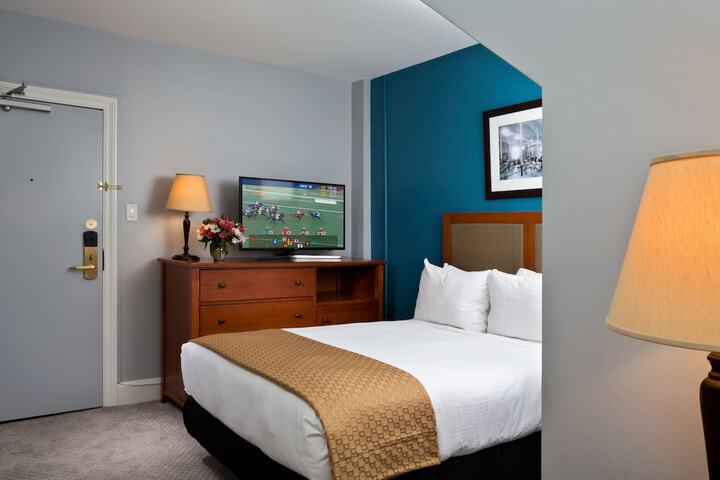 Room 28 of 53