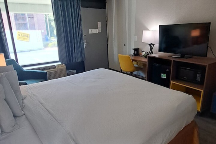 Room 42 of 69