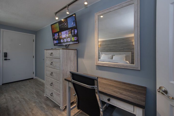 Room 83 of 125