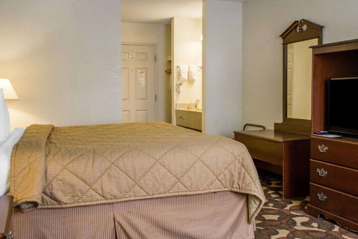 Quality Inn Broken Arrow - Tulsa