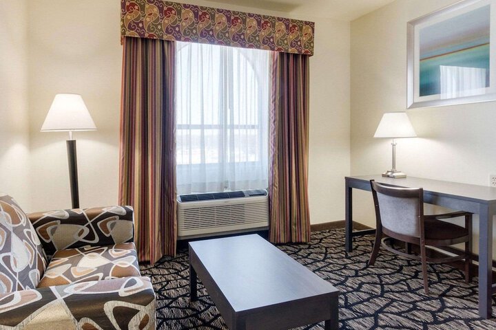 Room 16 of 27