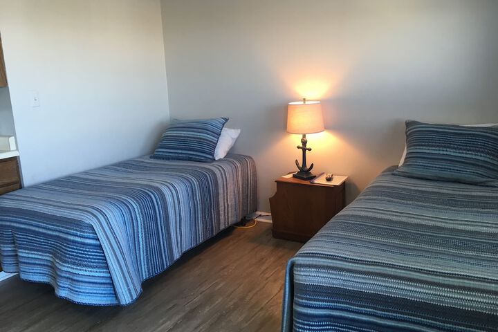 Room 6 of 19