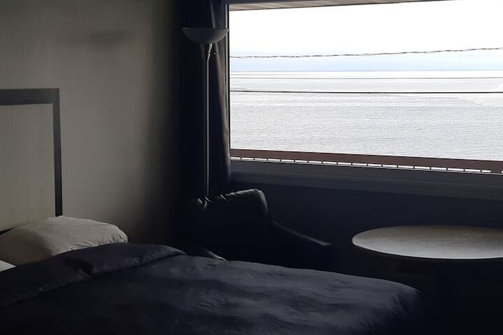 Room 27 of 27
