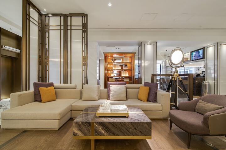 Hotel Interior 29 of 145
