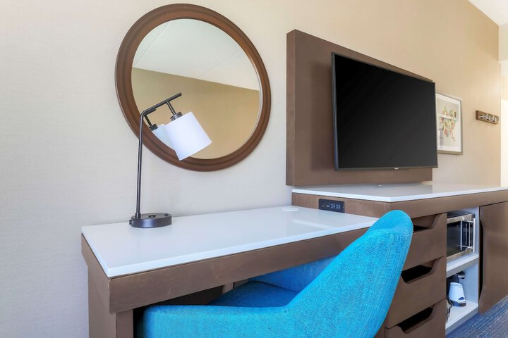 Hampton Inn & Suites Pittsburgh-Downtown