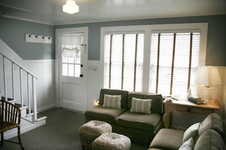 Room 1 of 12