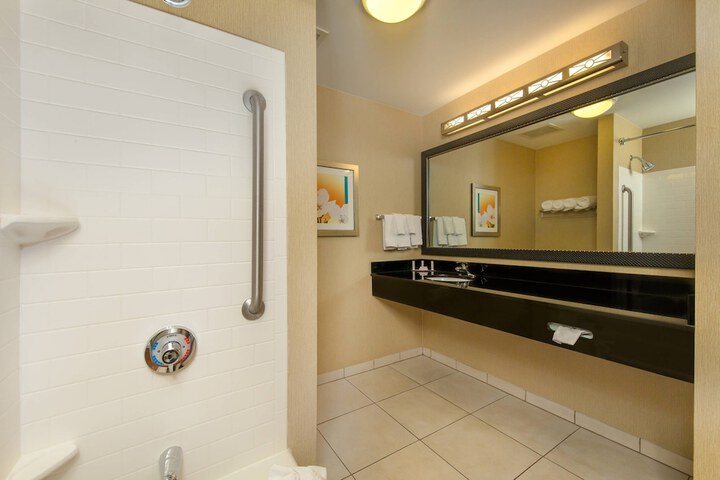 Room 8 of 20