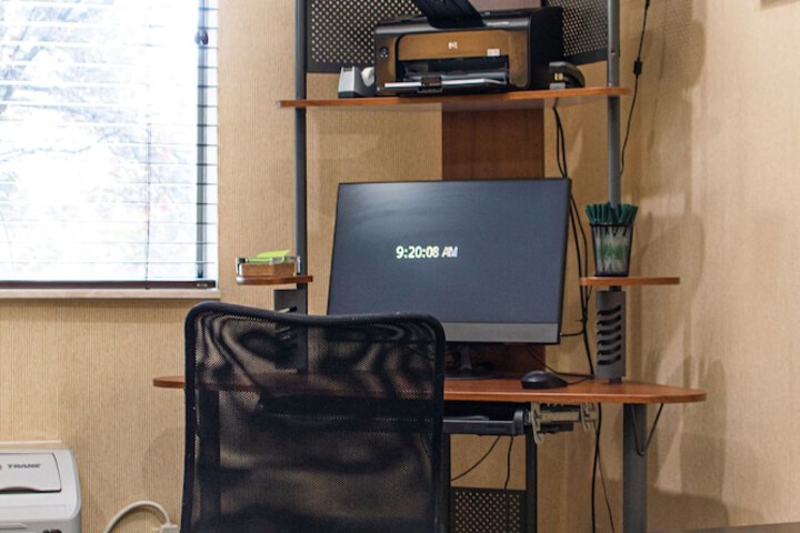 Business Center 64 of 66