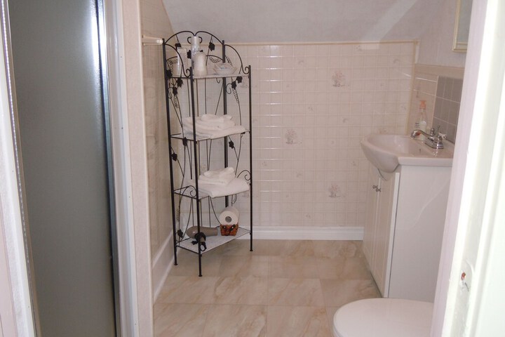 Room 15 of 32