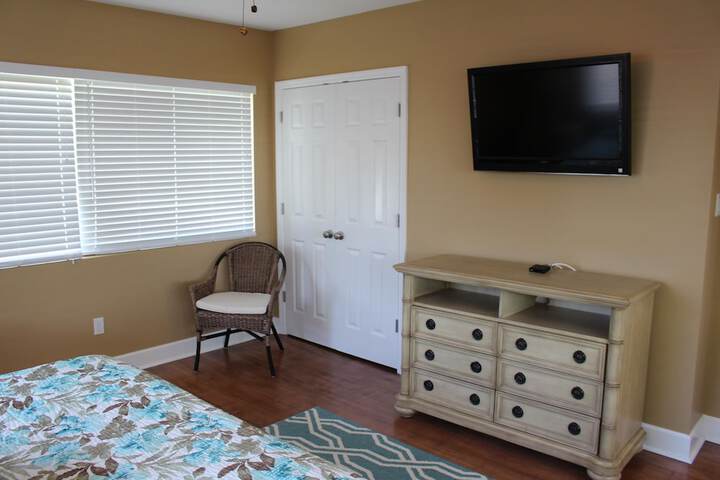 Room 30 of 46