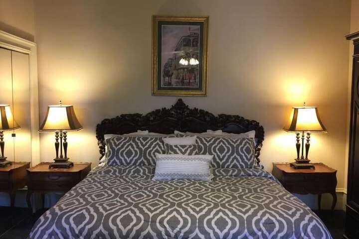 Room 32 of 40