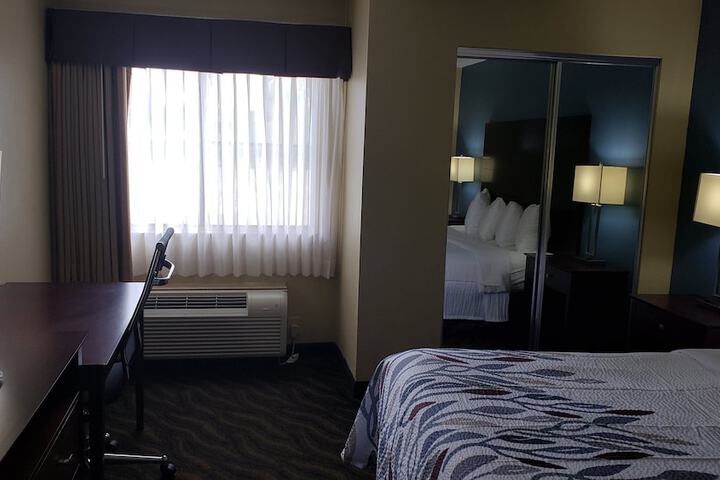 Room 7 of 14