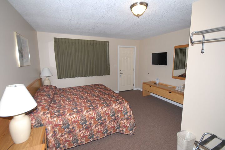 Room 11 of 12