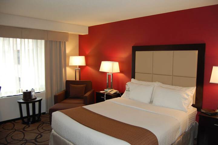 Room 50 of 83