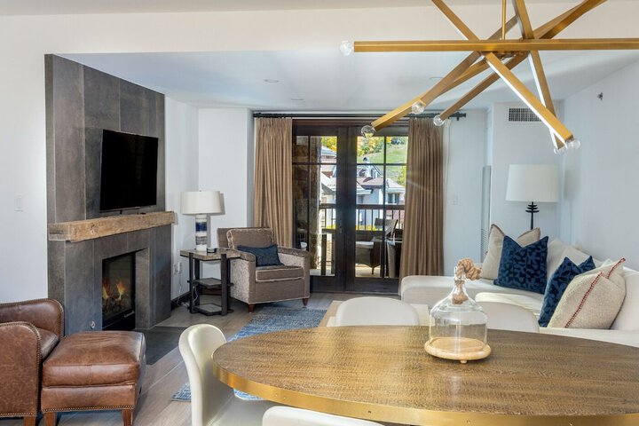 Madeline Hotel & Residences Auberge Collection
