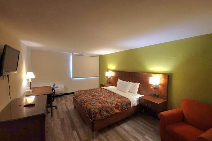 Room 15 of 21
