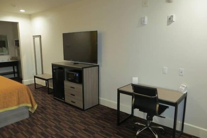 Room 12 of 14