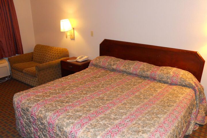Room 12 of 15
