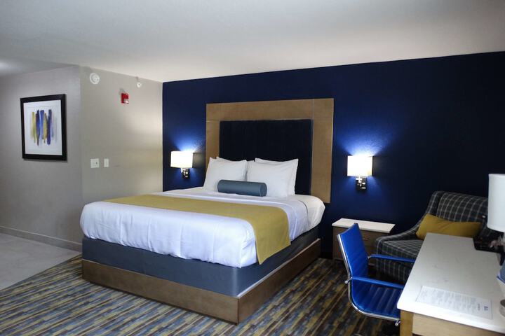 Room 34 of 42