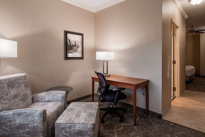 Room 36 of 62