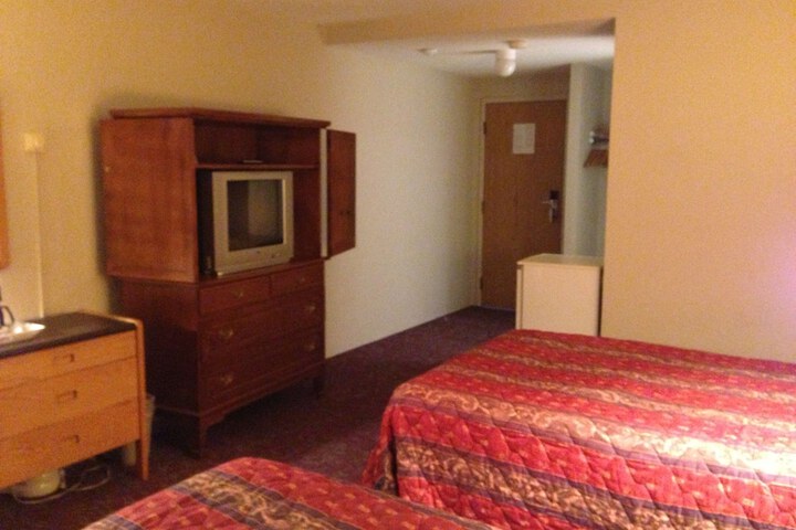 Room 34 of 68