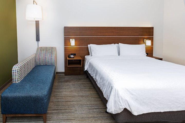 Holiday Inn Express & Suites Stafford NW - Sugar Land by IHG