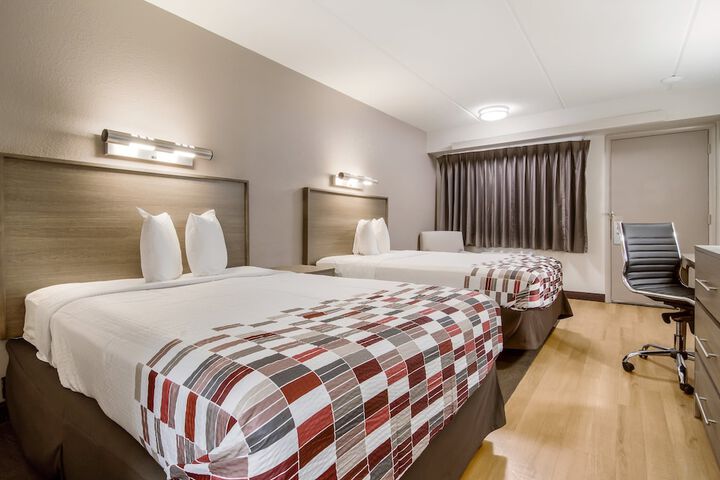 Room 32 of 37