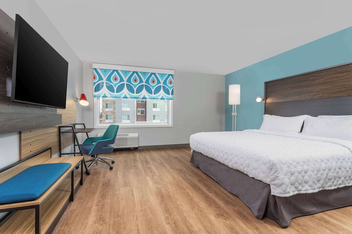 Tru by Hilton Janesville