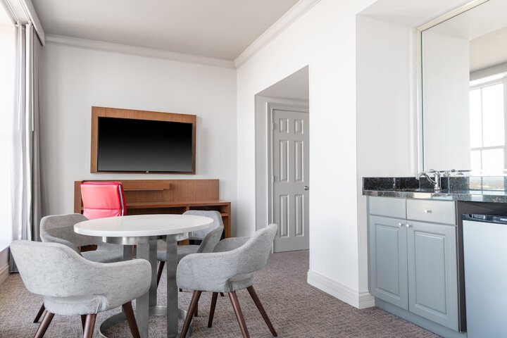 Room 18 of 53