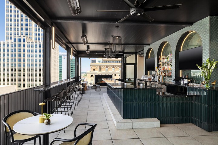 The Peregrine Omaha Downtown Curio Collection by Hilton