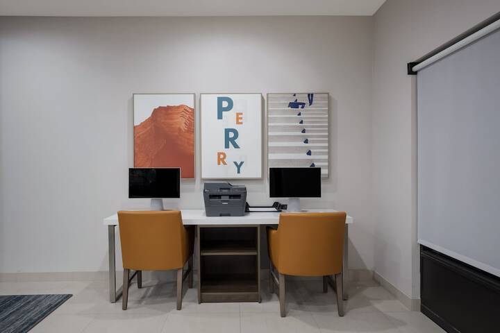 Holiday Inn Express Hotel & Suites PERRY by IHG