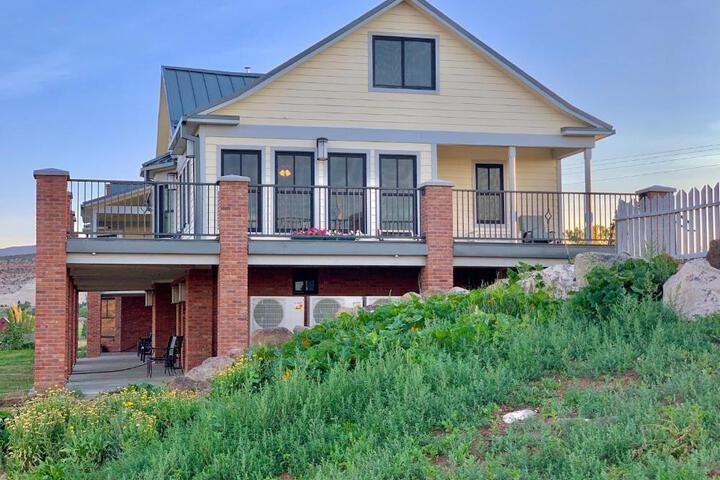 Annies Place Bed & Breakfast