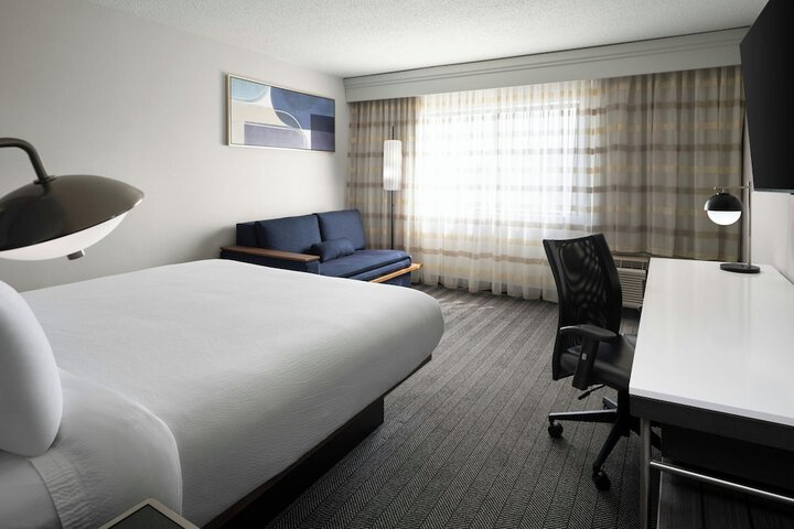 Courtyard by Marriott Detroit Utica