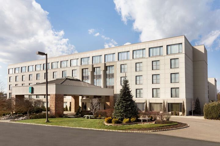 Hotel 1 of 76