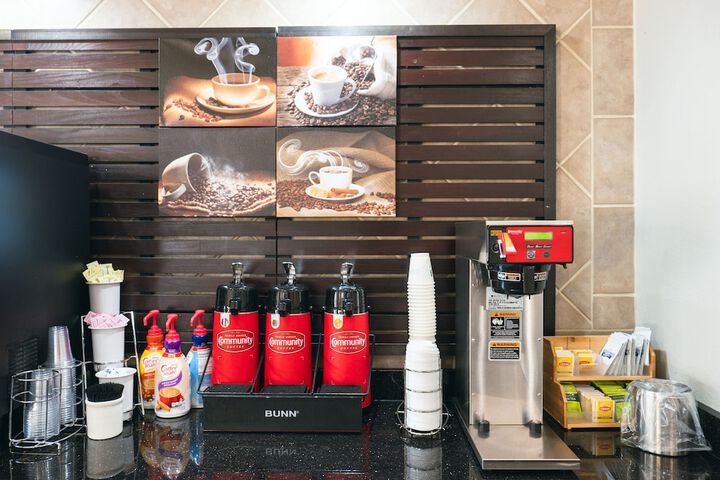Breakfast/Coffee Service 33 of 37