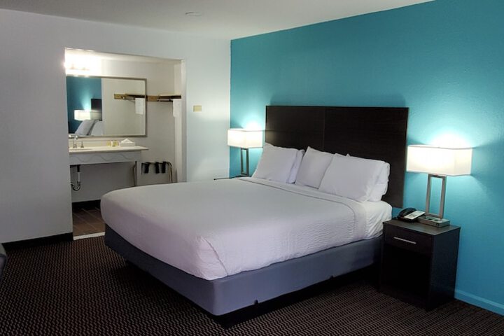 Room 6 of 20