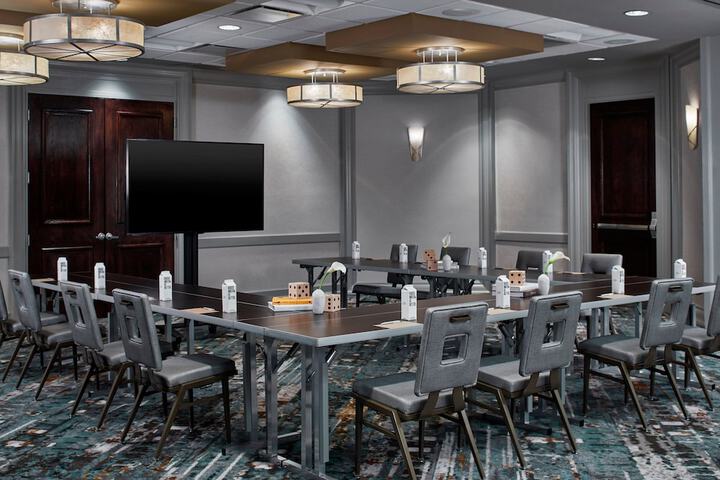 Renaissance Mobile Riverview Plaza Hotel