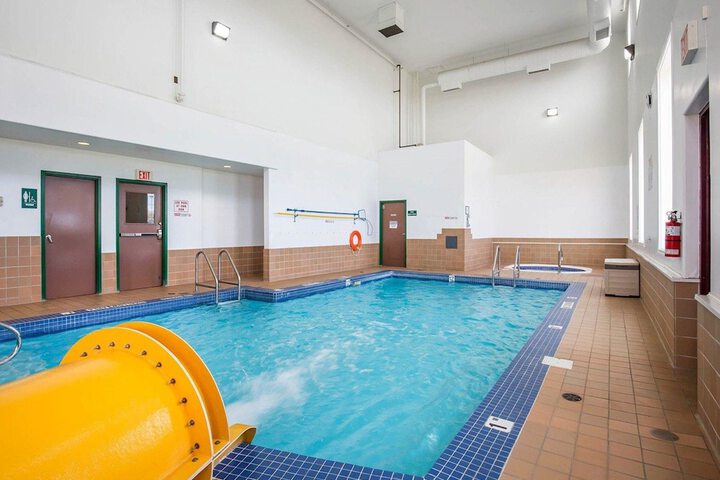 Pool 4 of 30