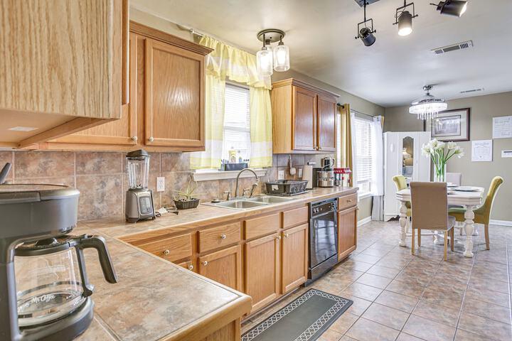 Spacious Family-friendly Home in Denham Springs!