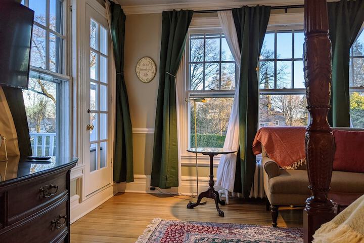 Room 145 of 239