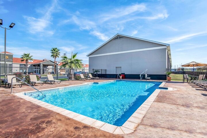 Pool 6 of 40